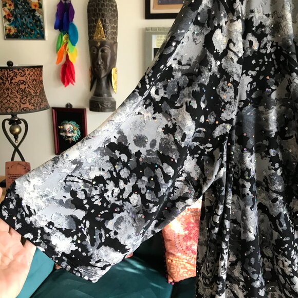 MAGGIE BARNES size 4X Gray & Black Paillettes Layered Cowl Neck Tunic Top NWT - Picture 3 of 5